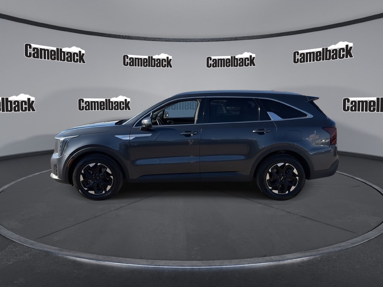 Used 2024 Kia Sorento S FWD image 4