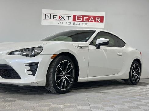 Used 2017 Toyota 86 RWD image 6