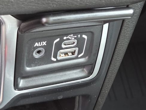 Used 2024 Jeep Wrangler Unlimited Sport AWD/4WD image 27