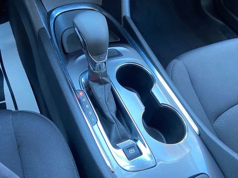 Used 2023 Chevrolet Malibu LT image 19