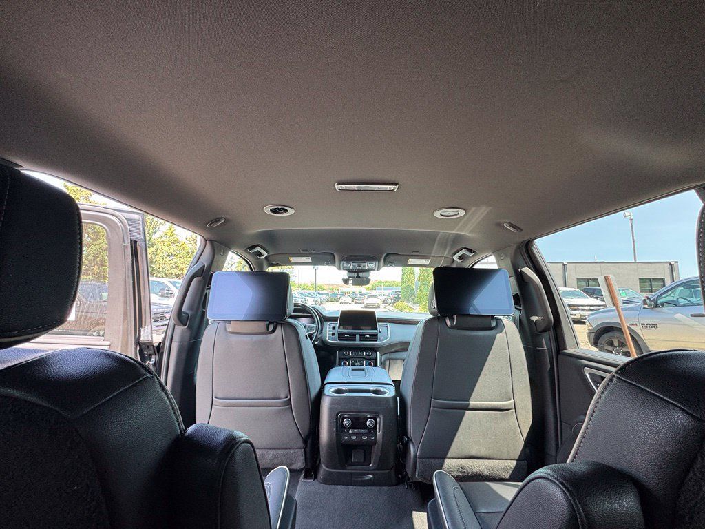 Used 2023 Chevrolet Tahoe Premier w/ Advanced Technology Package AWD/4WD image 37