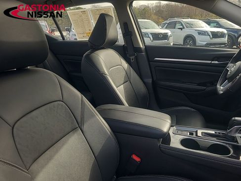 Used 2024 Nissan Altima 2.5 SL image 13