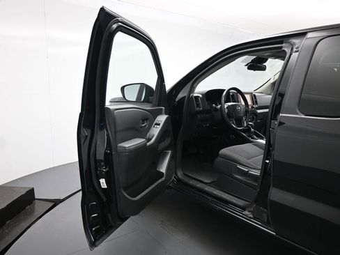 Used 2022 Nissan Frontier S w/ Technology Package image 9