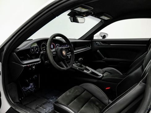Used 2023 Porsche 911 GT3 image 36