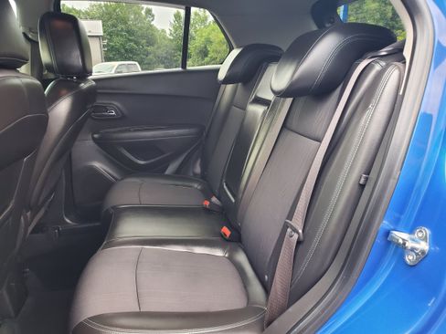 Used 2016 Chevrolet Trax LT w/ LT Convenience Package AWD/4WD image 24