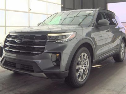 Used 2025 Ford Explorer Active w/ Active Comfort Package