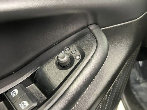 Certified 2023 Jeep Grand Cherokee Altitude image 30