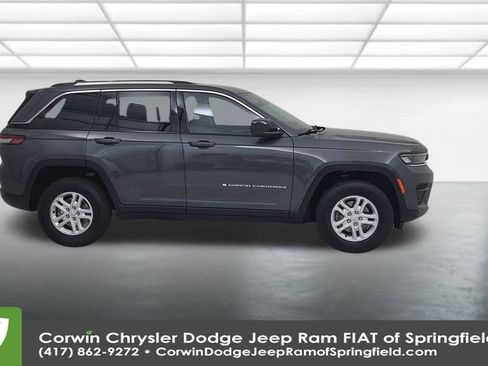 Certified 2023 Jeep Grand Cherokee Laredo image 17