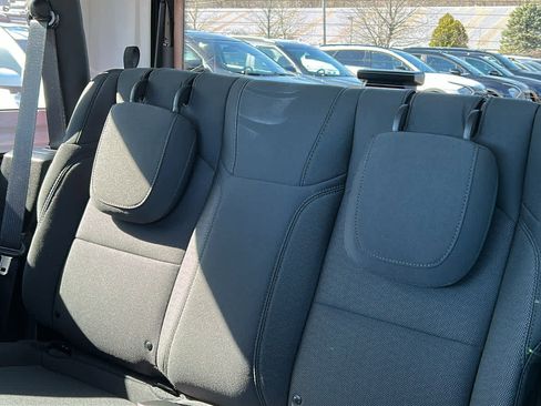 Used 2021 Jeep Wrangler Sport image 21