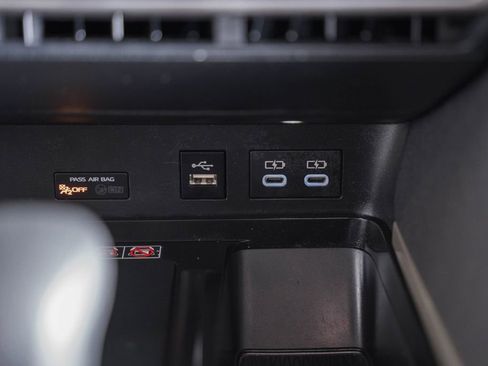 Used 2025 Toyota Camry LE image 22