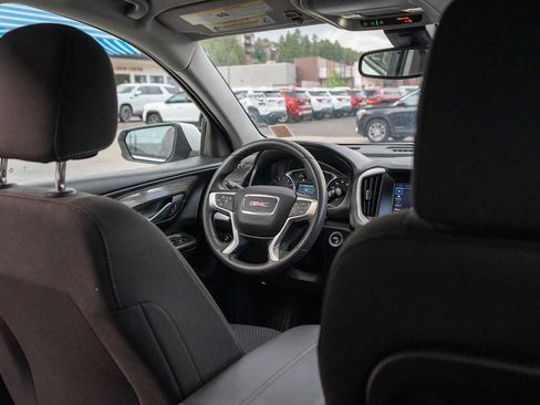 Used 2024 GMC Terrain SLE AWD/4WD image 14