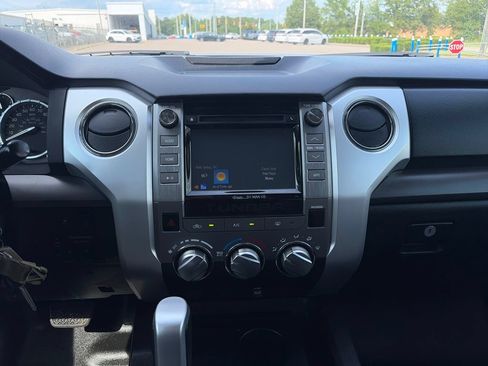Used 2016 Toyota Tundra SR5 w/ SR5 Upgrade Package RWD image 21