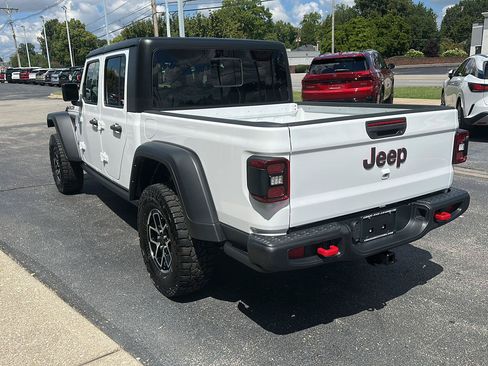 Used 2024 Jeep Gladiator Rubicon w/ Technology Group AWD/4WD image 6