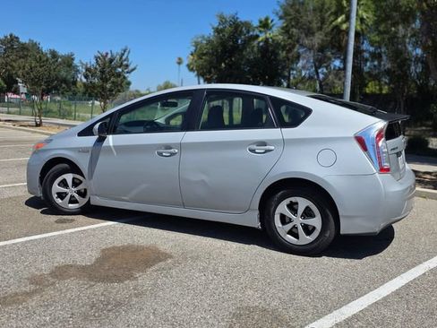 Used 2013 Toyota Prius Two FWD image 18