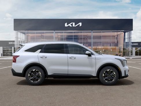 New 2026 Kia Sorento S FWD image 7