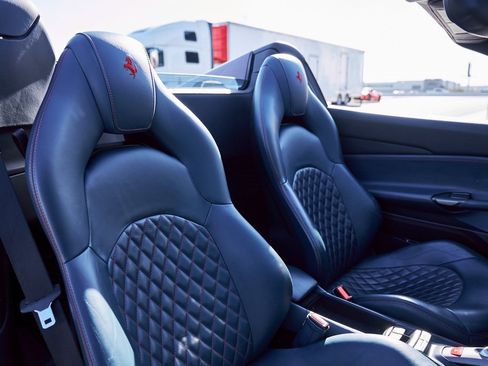 Used 2019 Ferrari 488 Spider image 46