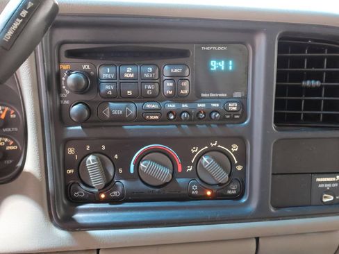 Used 2000 Chevrolet Silverado 1500 LT w/ Off-Road Chassis Pkg AWD/4WD image 24