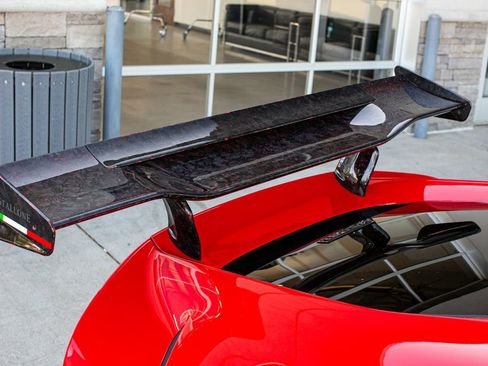 Used 2020 Ferrari 812 Superfast RWD image 30