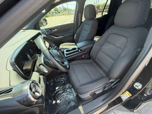 Used 2025 Chevrolet Equinox LT FWD image 28