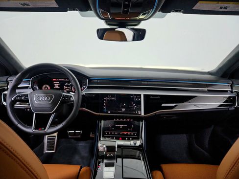 Used 2025 Audi S8 EXECUTIVE image 23