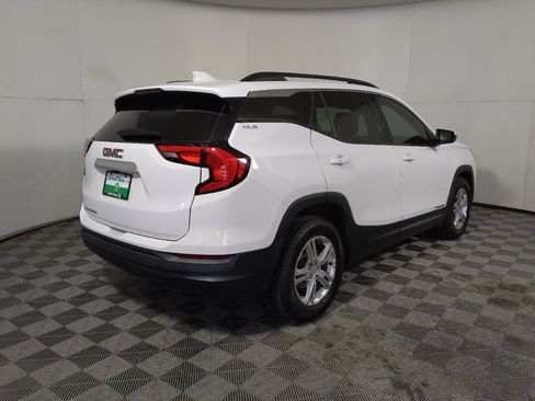 Used 2020 GMC Terrain SLE w/ Driver Convenience Package FWD image 10