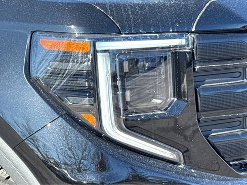 New 2026 GMC Sierra 1500 Elevation image 19