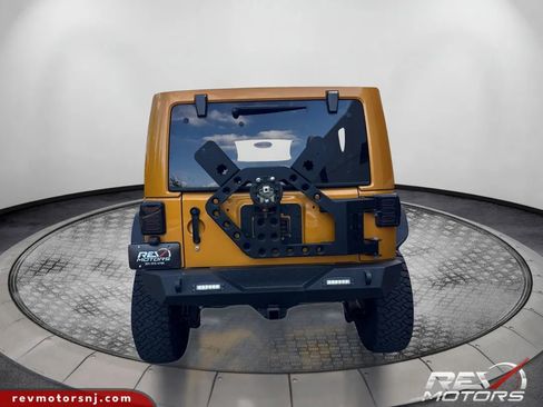 Used 2014 Jeep Wrangler Unlimited Sahara image 1