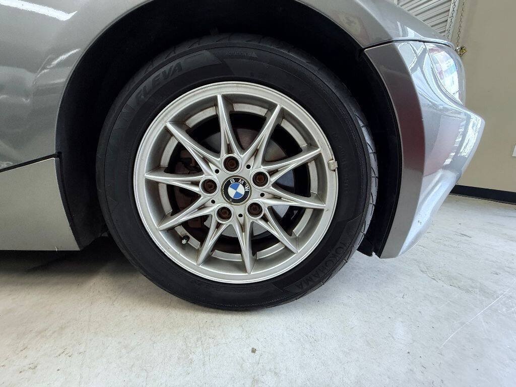 Used 2003 BMW Z4 2.5i RWD image 23