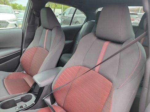 Used 2025 Toyota Corolla SE image 10