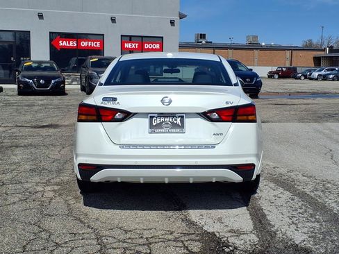 Used 2022 Nissan Altima 2.5 SV AWD/4WD image 5