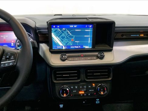 Used 2024 Ford Maverick Lariat AWD/4WD image 5