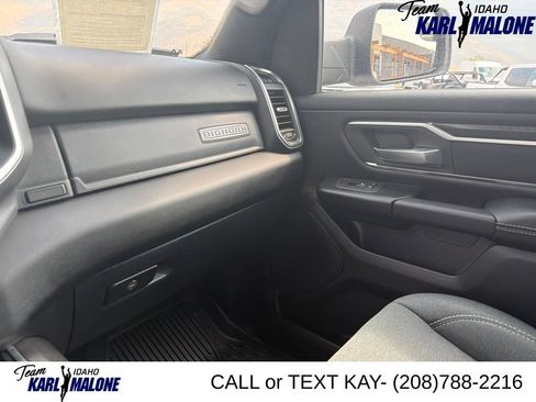 Used 2025 RAM 1500 Big Horn AWD/4WD image 32