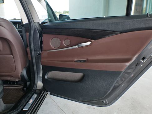 Used 2016 BMW 535i Gran Turismo image 31