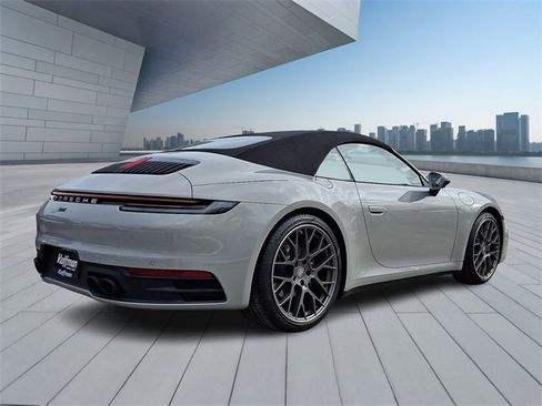 Used 2021 Porsche 911 Carrera image 6
