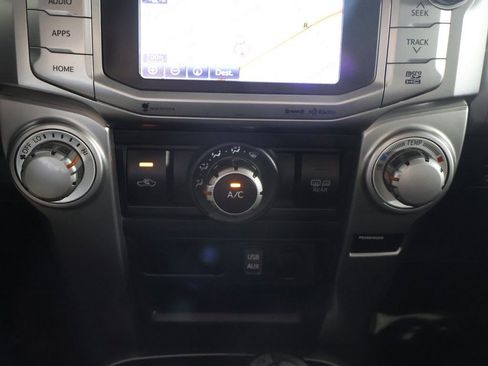 Used 2018 Toyota 4Runner SR5 AWD/4WD image 44