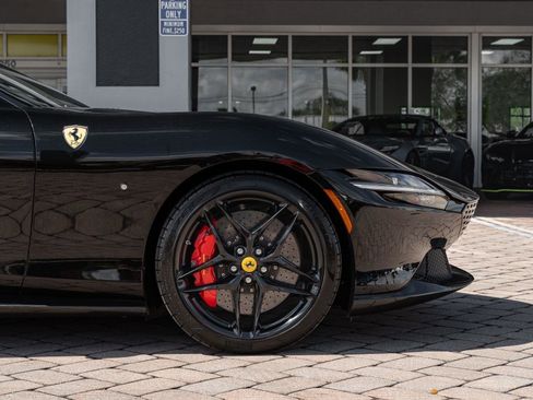 Used 2023 Ferrari Roma image 23
