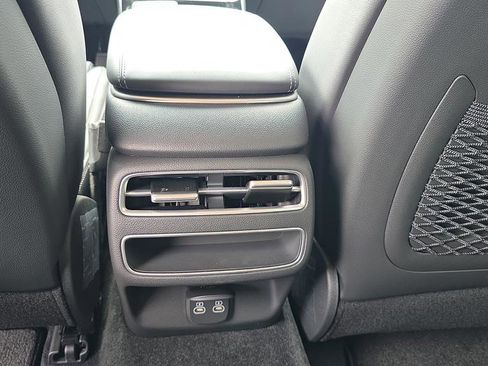 New 2026 Genesis GV70 2.5T image 3