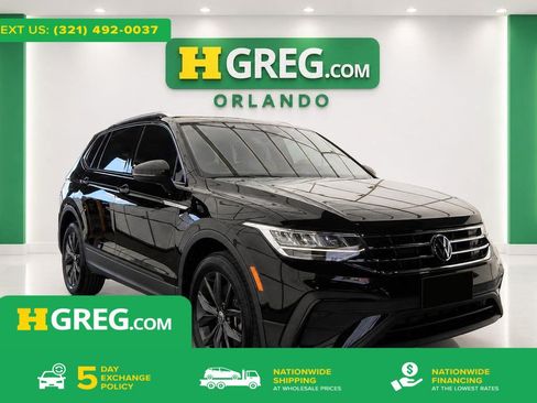 Used 2022 Volkswagen Tiguan SE FWD image 1