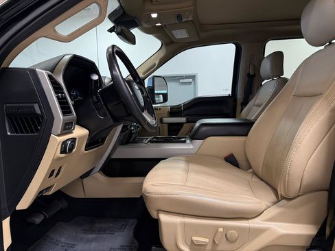Used 2020 Ford F250 Lariat w/ Lariat Ultimate Package AWD/4WD image 11