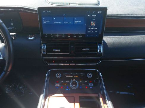 Used 2024 Lincoln Navigator Premiere AWD/4WD image 42