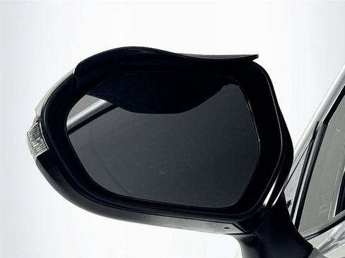 Certified 2024 Toyota Corolla SE image 5