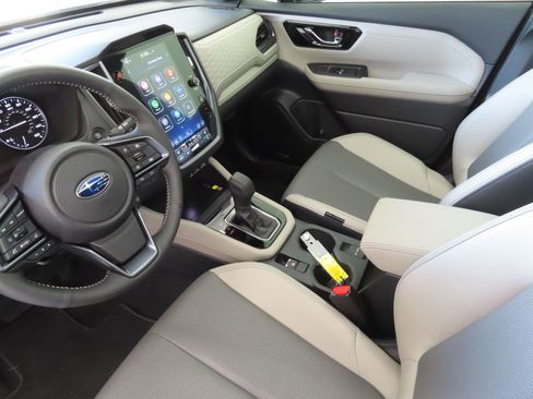 Used 2025 Subaru Forester Limited image 24