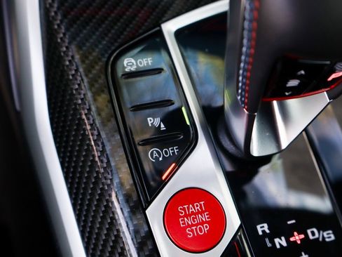 Used 2025 BMW M2 w/ Lighting Package image 33