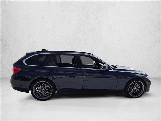 Used 2017 BMW 330i xDrive Wagon AWD/4WD image 4