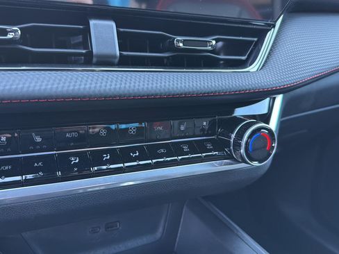 New 2026 Chevrolet Equinox RS w/ Convenience Package III image 23