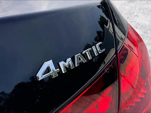 Used 2025 Mercedes-Benz C 300 4MATIC Sedan image 10