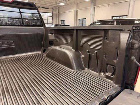 Used 2025 Chevrolet Silverado 1500 LT image 10