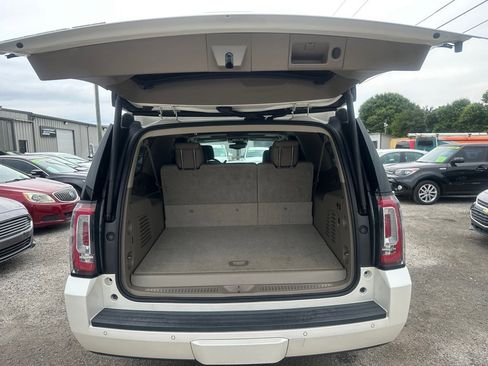 Used 2015 GMC Yukon XL SLT w/ Open Road Package RWD image 18