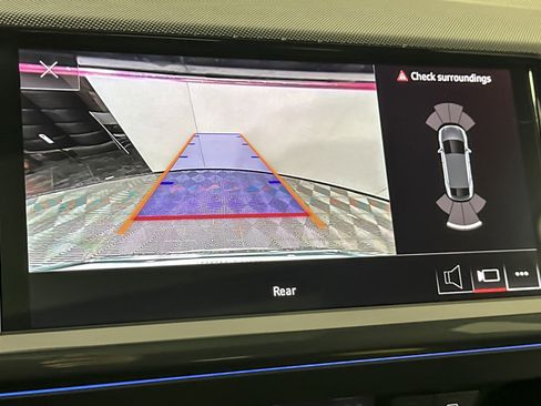 Certified 2025 Audi Q4 e-tron Premium Plus w/ Premium Plus image 19