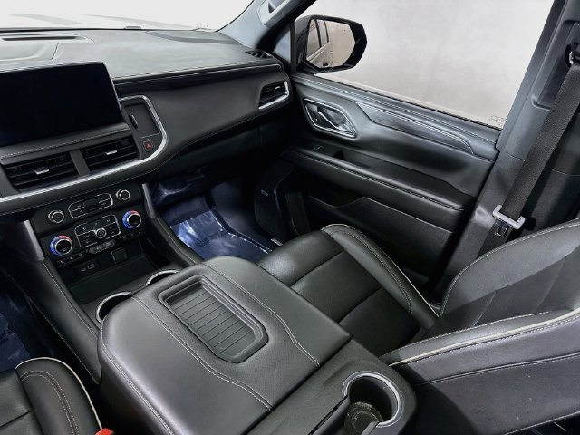 Used 2022 GMC Yukon XL SLT AWD/4WD image 25